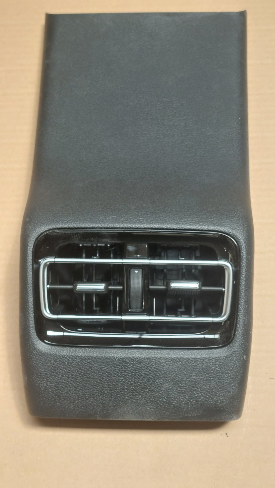 قاب پشتی کنسول وسط با دریچه هوا | T15-5305450BA