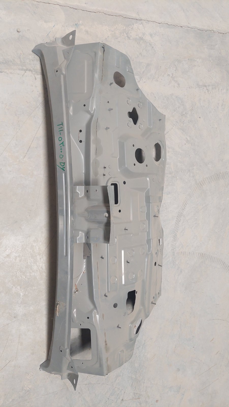 سینی زیر شیشه جلو | T11-5300050-DY