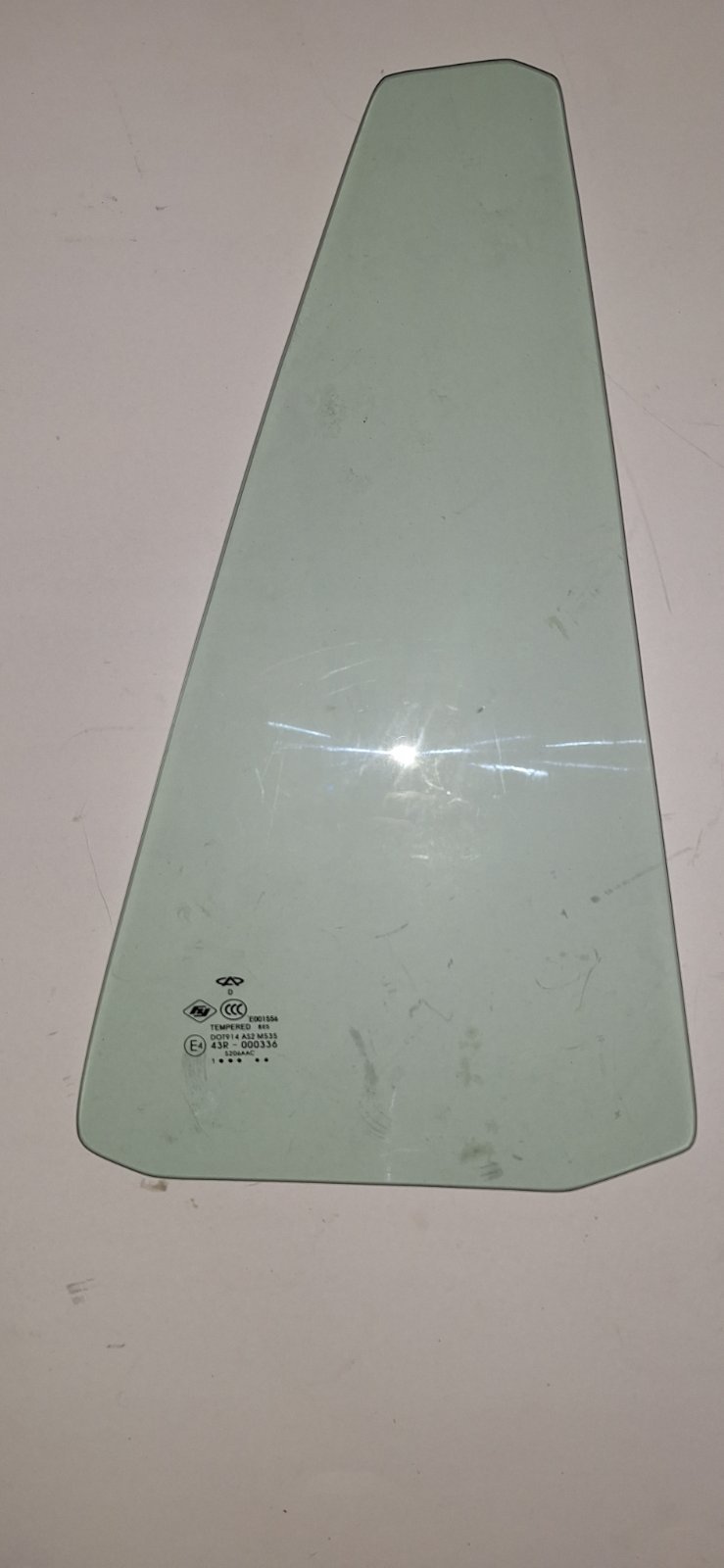 شيشه لچکي درب عقب سمت چپ | T11-6203042