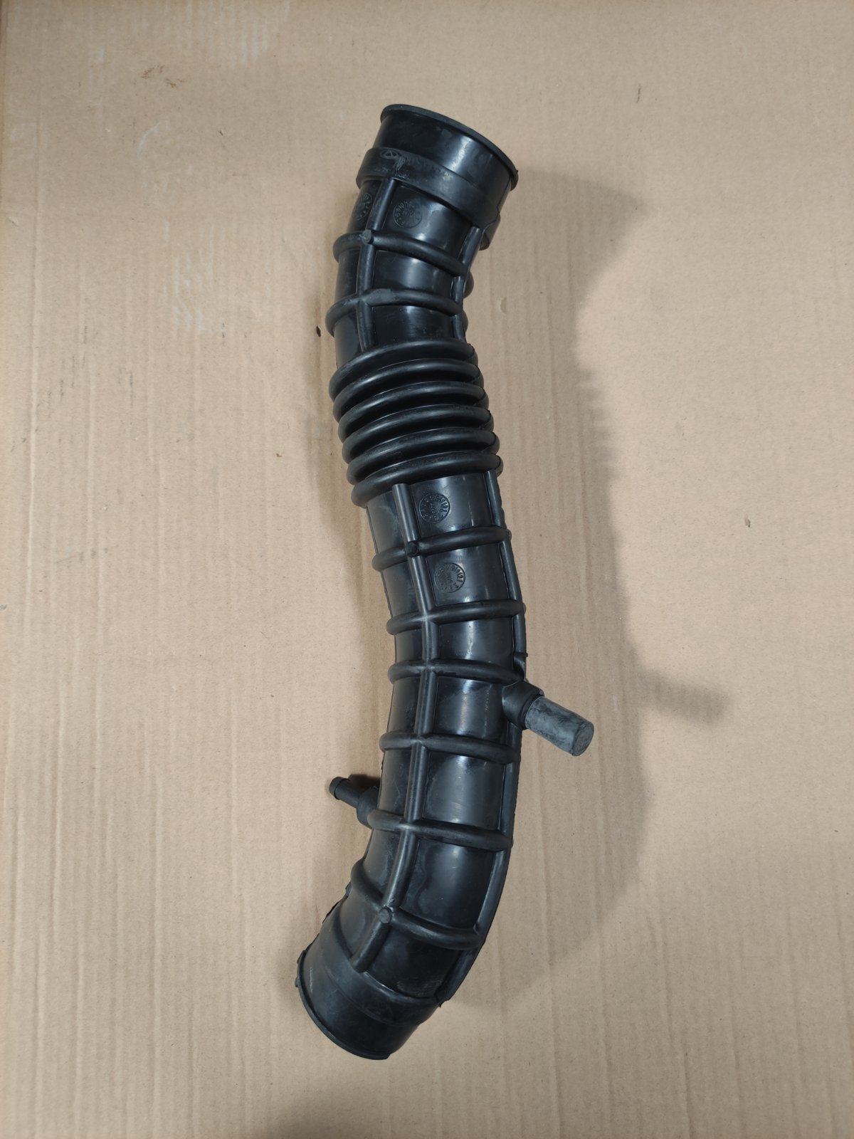 لوله خرطومي هواکش | J69-1109210