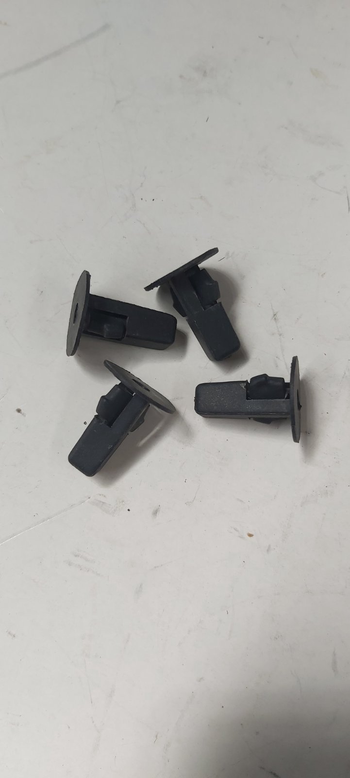 خار پلاستيکي نصب قاب گلگير | T11-3102125