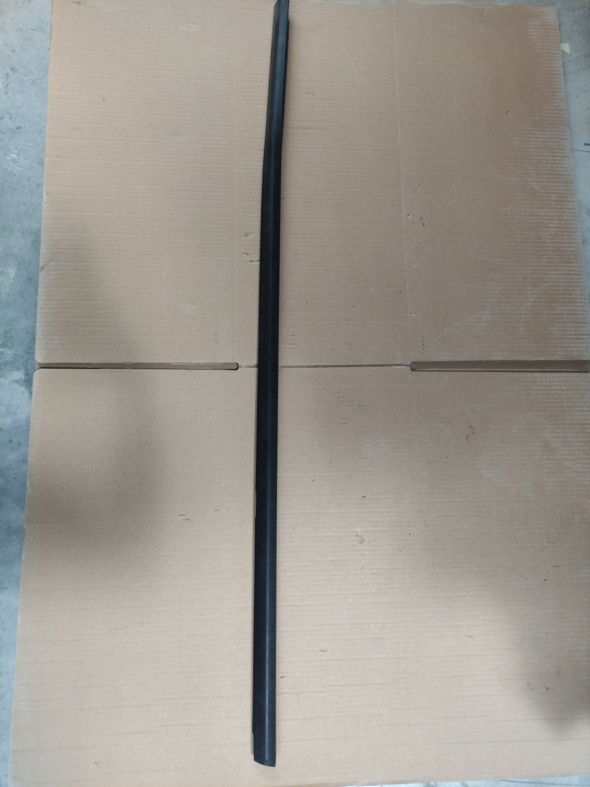 آب گیر بیرونی درب عقب راست | J60-6207118BA