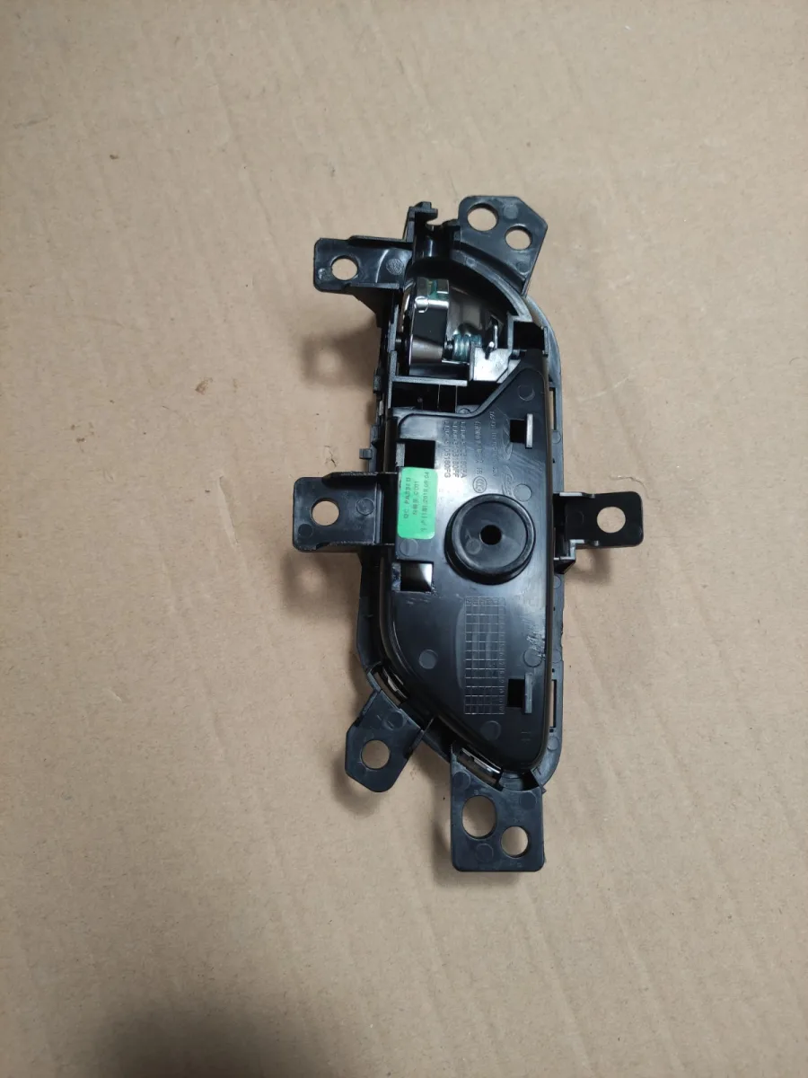 دستگیره داخلی بازکن درب جلو راست | J60-6105180FA