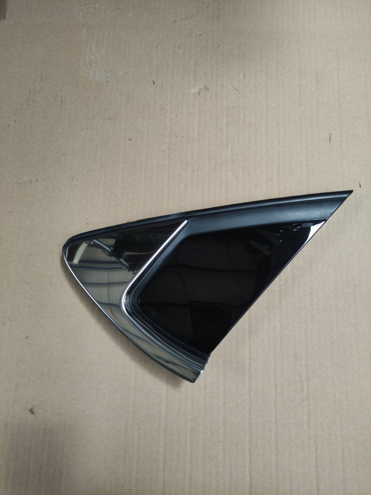قاب بیرونی لچکی عقب راست | J60-5402540BB