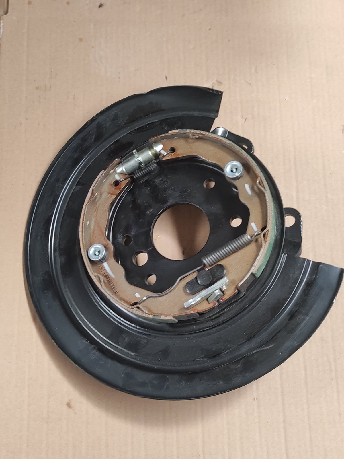 طبق ترمزدستی چرخ عقب راست کامل | J60-3502080