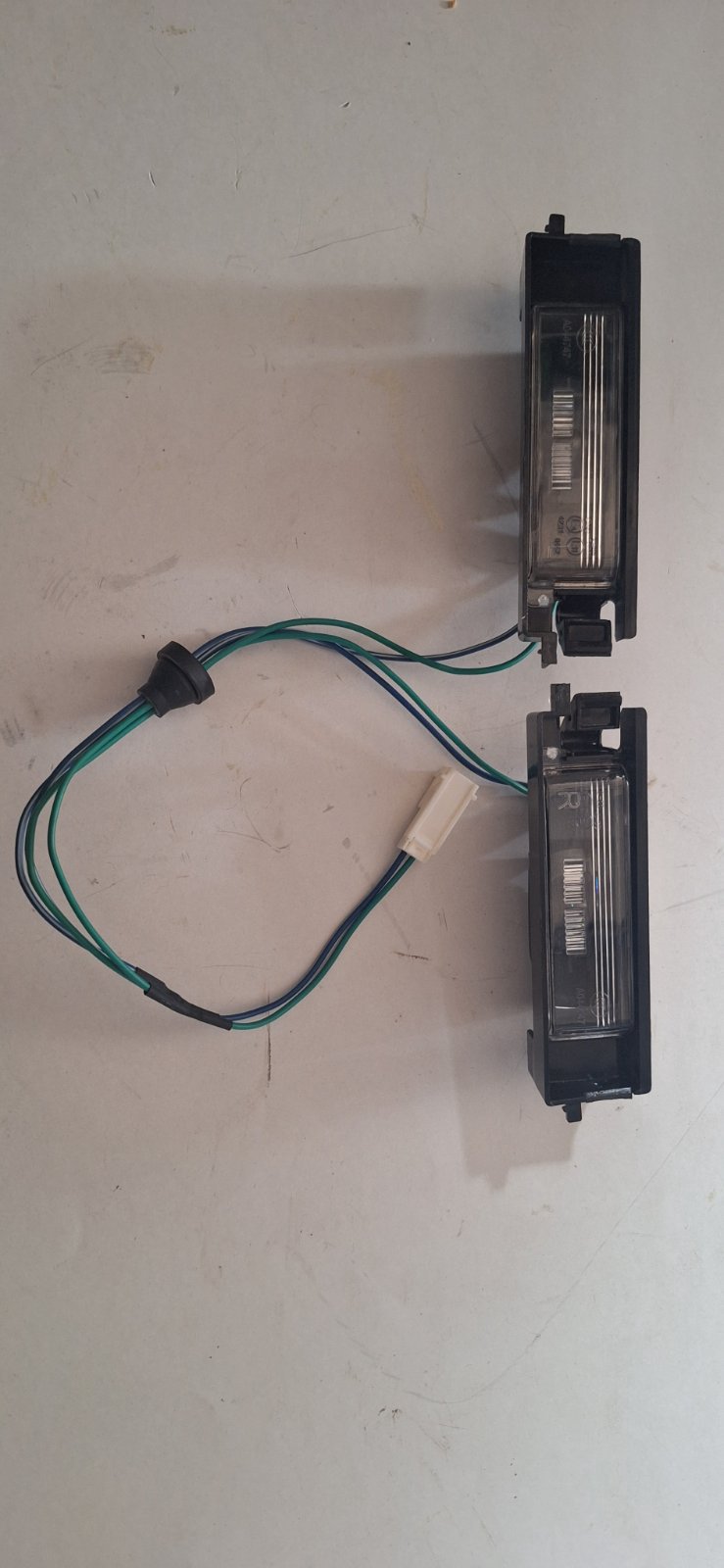 چراغ پلاک | T11-3717010
