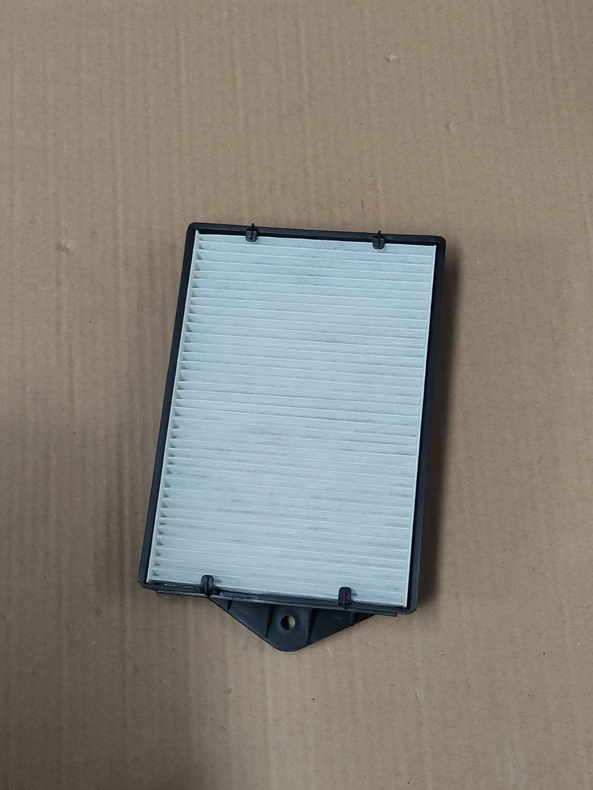 قاب فیلترهوای اتاق همراه با فیلتر | A13-8107910