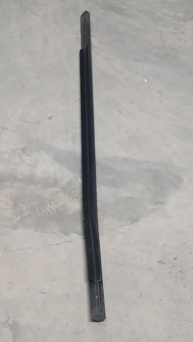 آب گیر بیرونی درب جلو چپ | J60-6107117BA