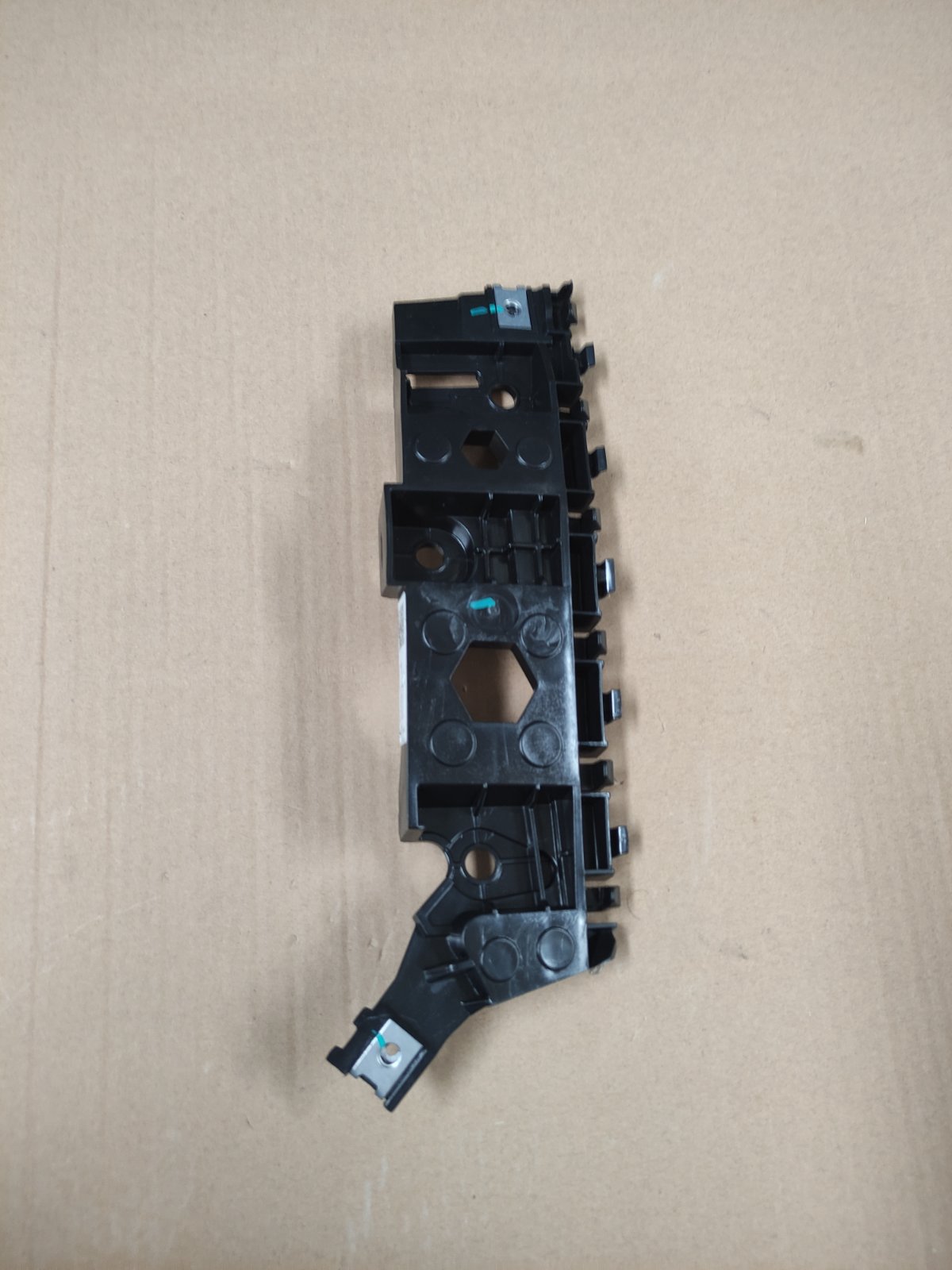 براکت  پلاستیکی سپر جلو راست | 602000588AA