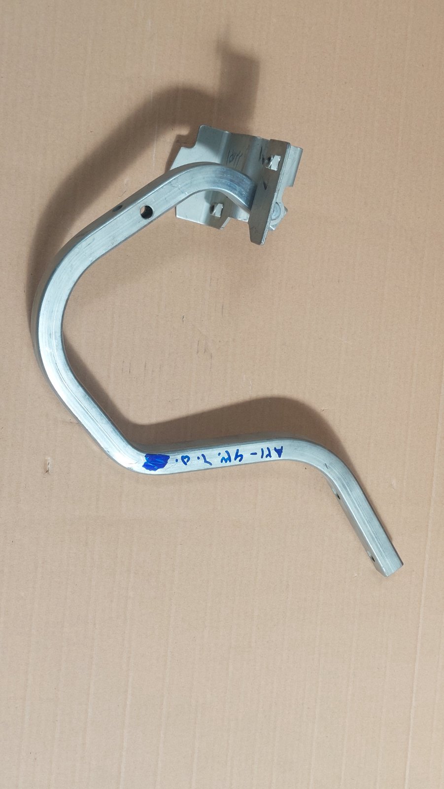 ميله لولاي سمت چپ صندوق عقب | A21-6306050