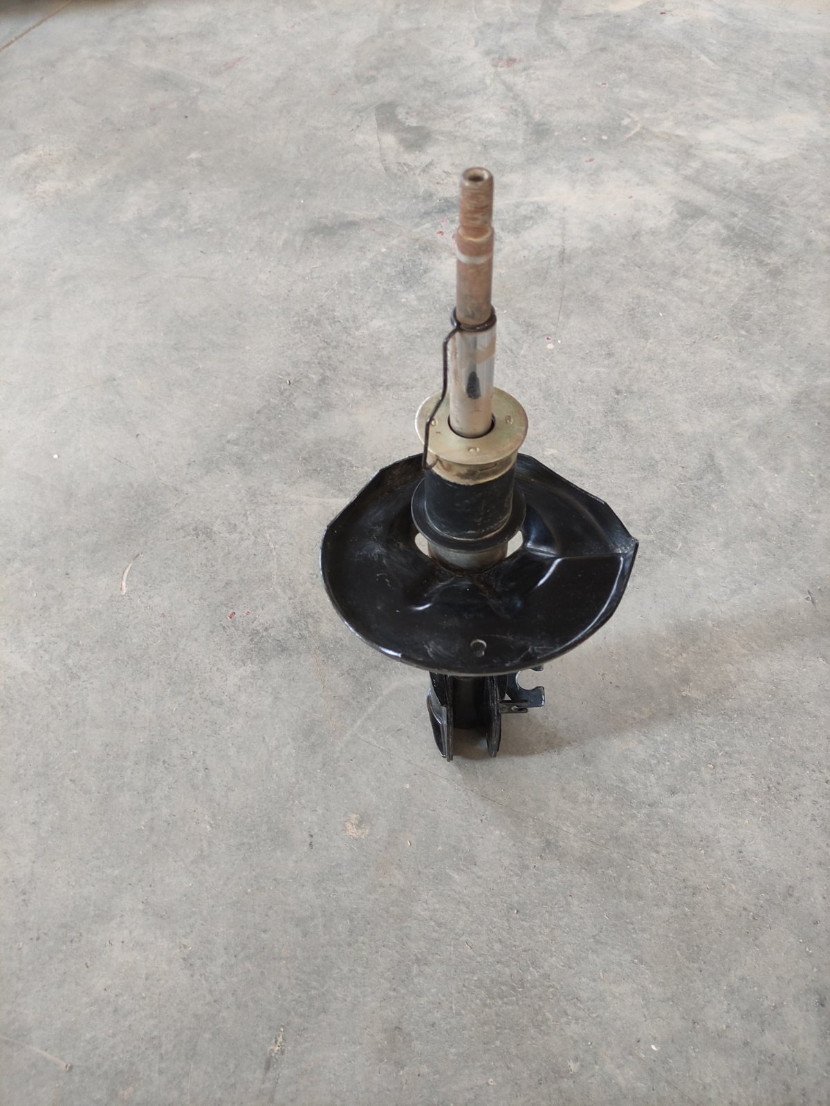 کمک فنر جلو سمت راست | J26-2905020