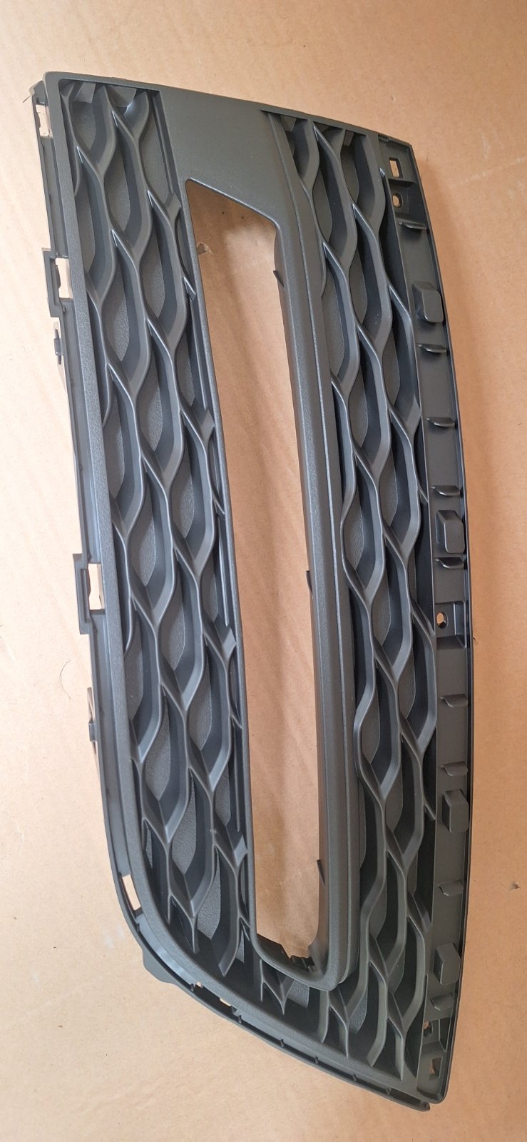 قاب چراغ روز راست | J60-2803518