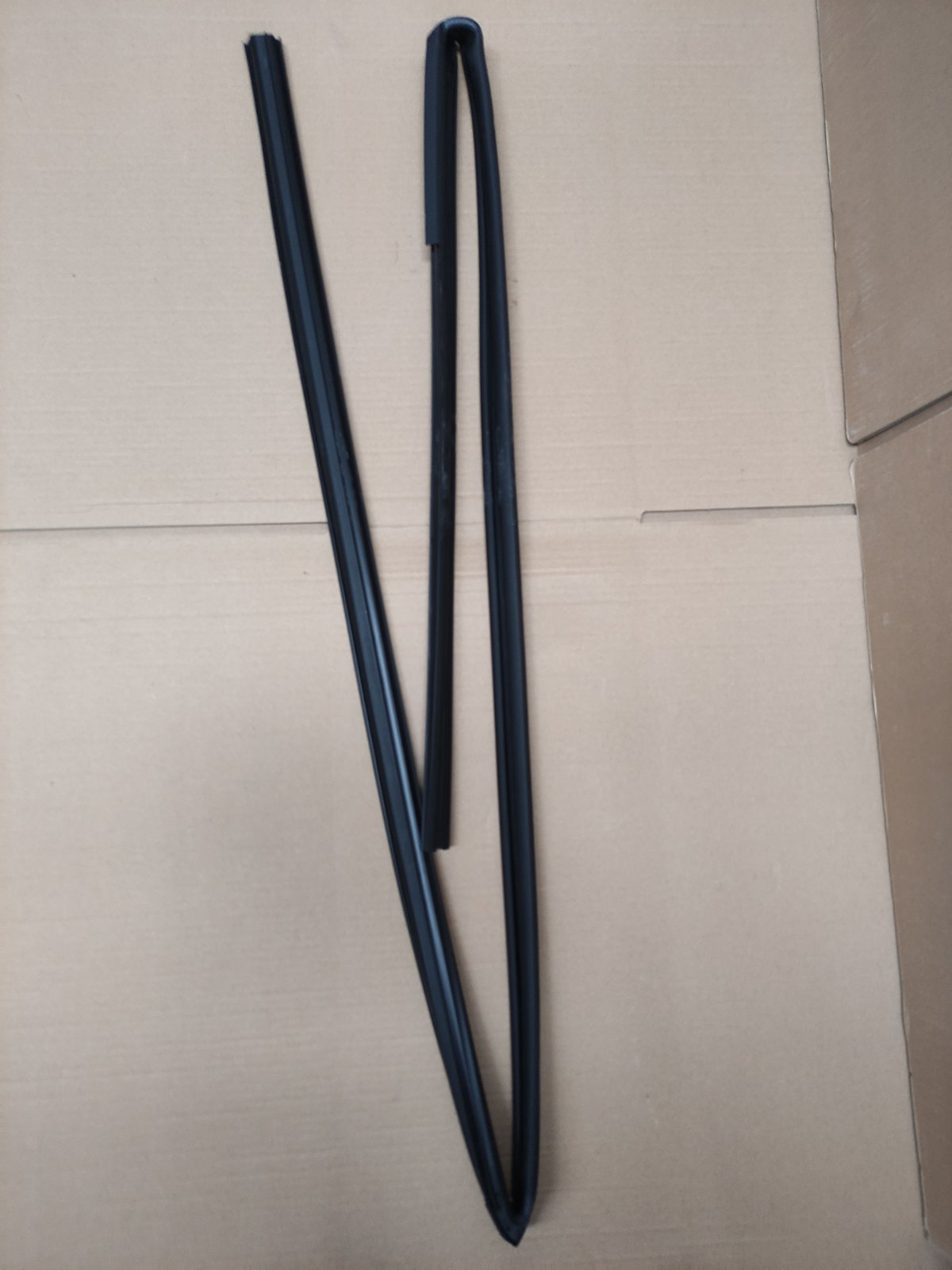 نوار دور شیشه درب جلو راست | T21-5206132