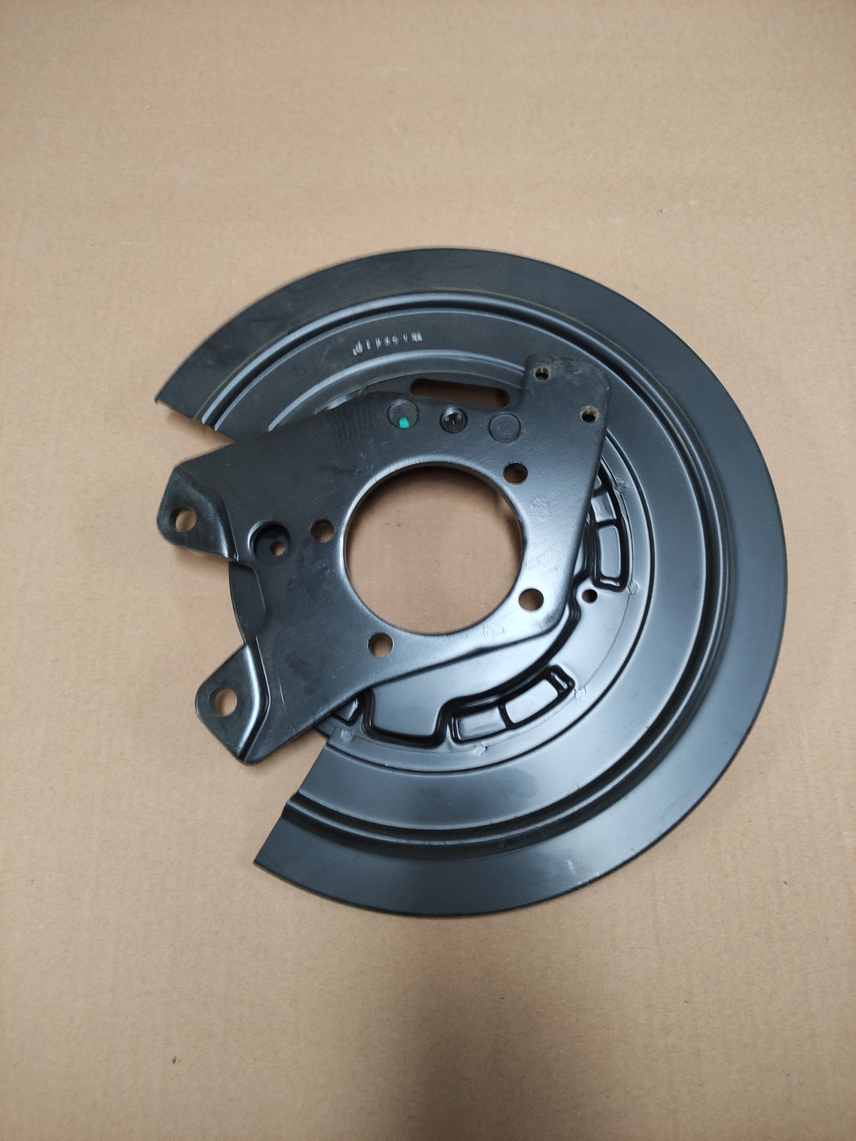 گردگیر دیسک چرخ عقب چپ | T21-3502077