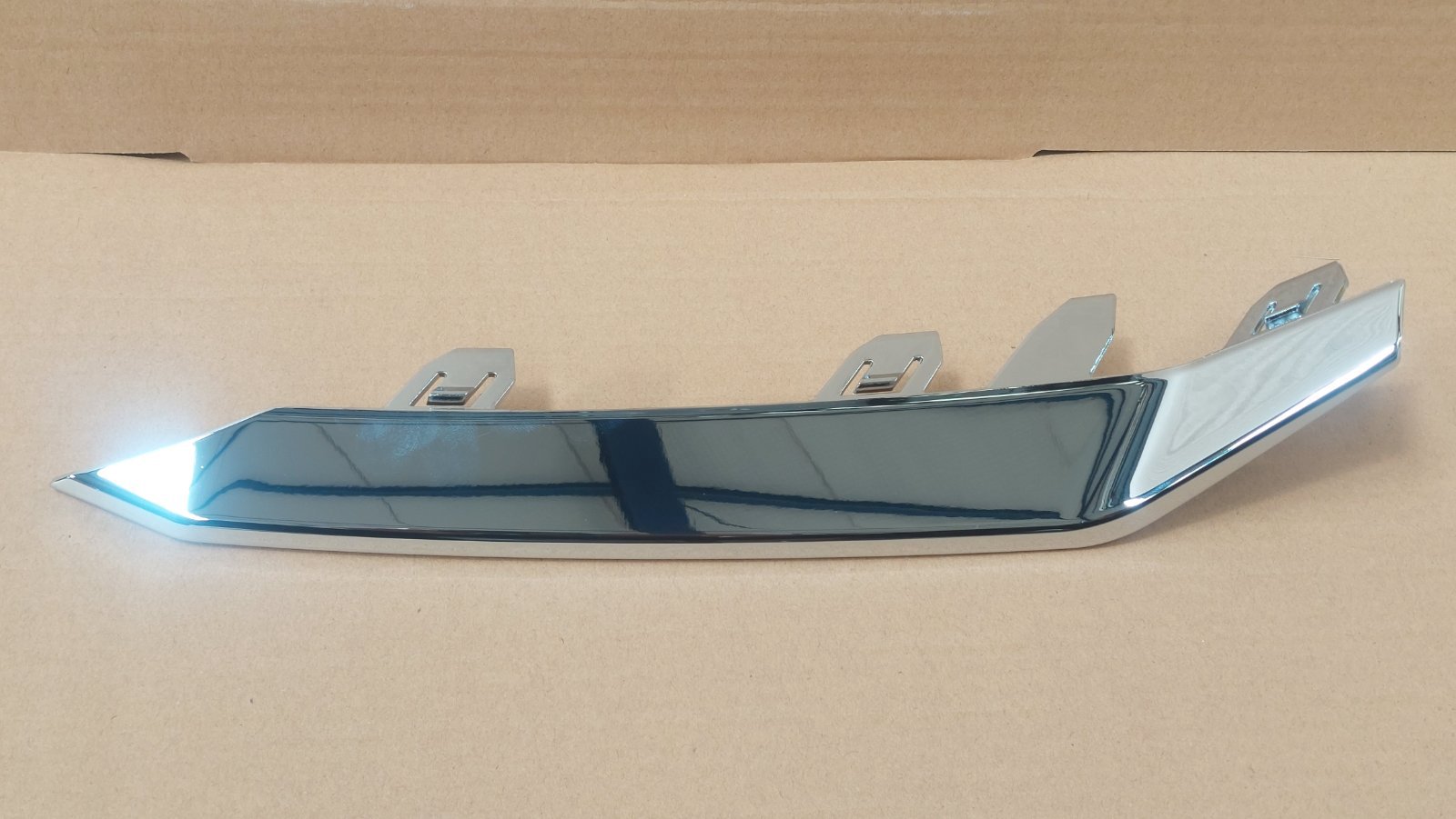 زه استیل زیر چراغ روز چپ شماره 1