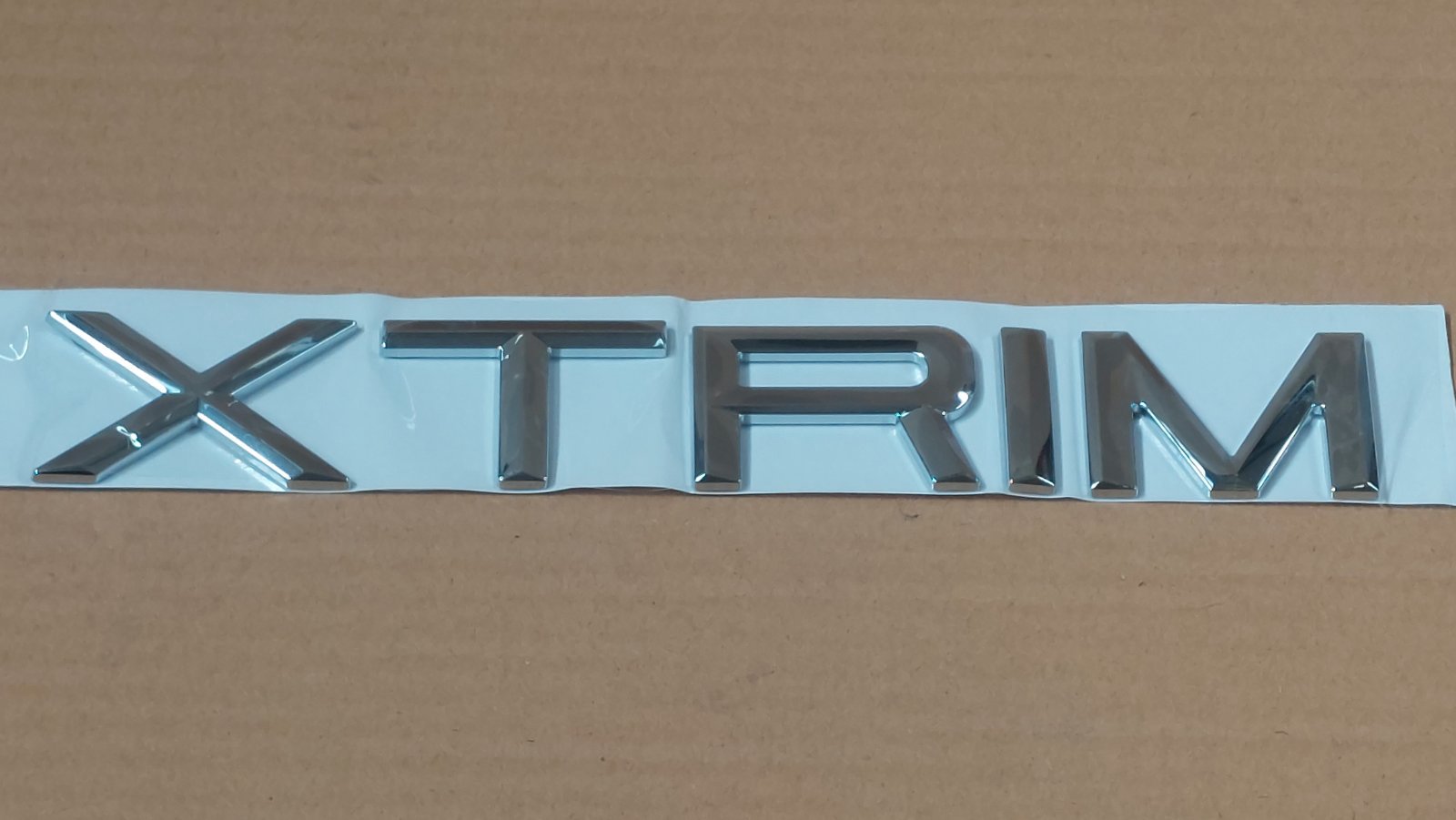 آرم جلو  XTRIM